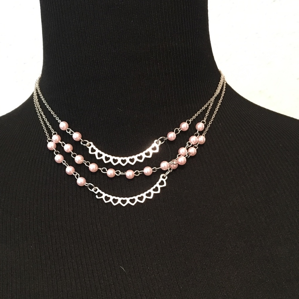 NWT 3 tier heart&pink pearl necklace W/earrings